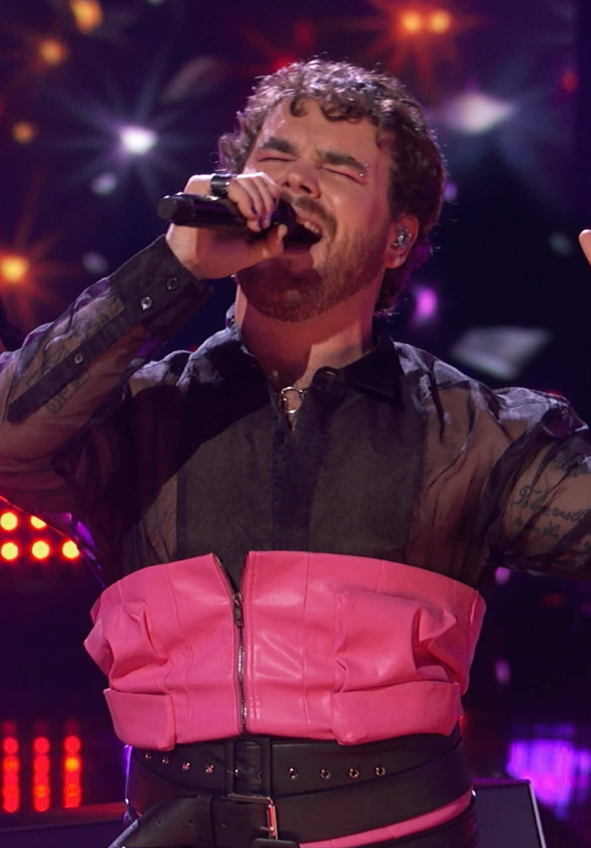 @Conor James dons PINK to belt his way into #ChappellRoan's #PinkPonyClub! 💕 #TheVoice #VoicePlayoffs