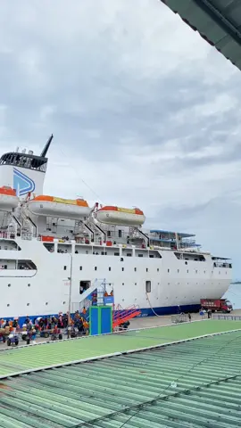 Km lambelu #pelabuhan #kmlambelu🛳 #pelabuhannusantaraparepare #kapal #pelni #pareparesulsel #bismillahfyp #fypdongggggggg #fyppppppppppppppppppppppp #semogamasukfyp 
