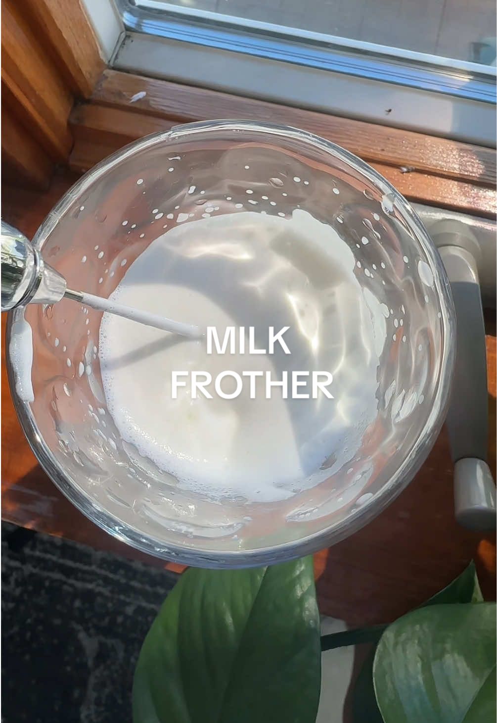 Ok this is insane lol Literally throwing my old frother out! #milkfrother #frothertiktok #coffeetools #coffeetok #kitchentools #kitchengadgets #tiktokshoprestock 