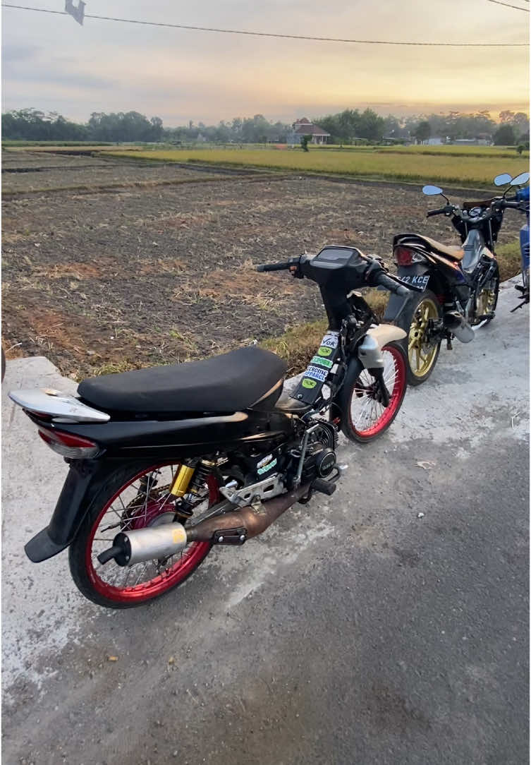 ben pengen sek gek login o😋#fizr #thailook #thailandstyle #samlong🇹🇭 #2taklovers #lormonasgank #bebekgoreng2tak #fjpracingexhaust #agstyle #f1zr 