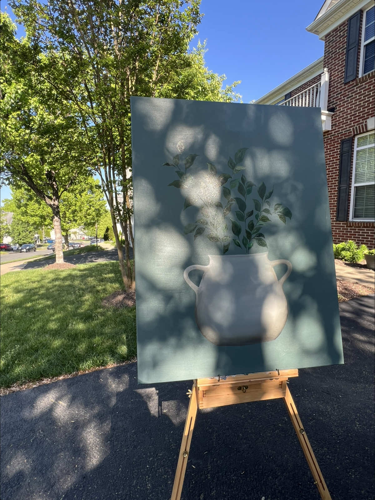 Patiently building the leaves in wet on dry layers. Will follow that up with finishing the details on the planter. And then work on shadows and touches of highlights on the greens.  #workinprogress #paintings #homedecor #originalart #artistsoftiktok #tiktokart #oilpainting #artandfashion #artprints #homestudiosetup 