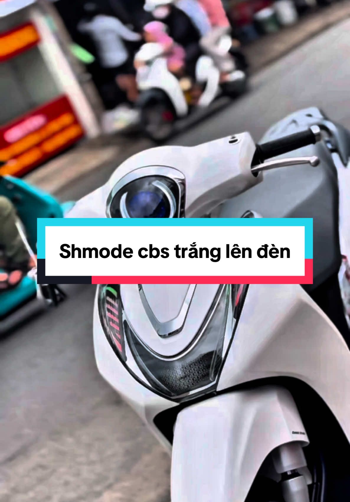 Shmode cbs trắng lên đèn full demi bi cầu #foryou #foryoupage #tiktok #viral #fyp #new #2025 #honda #thinhhanh #xedep #xedovietnam #xedokieng #xuhuong #xuhuong #xekieng #3d #3D #shmode #shmode125 #shmode2025 #125 #CapCut 