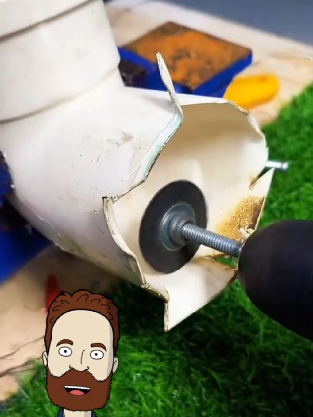 Ton disque de meuleuse est cassé ? Pas question de le jeter ! Aujourd’hui, je te montre une astuce simple et efficace pour lui donner une seconde vie. Une idée rapide, économique, et super pratique pour tous les bricoleurs malins ! Si cette astuce t’a plu, pense à liker la vidéo, la partager avec tes amis bricoleurs, et t’abonner pour ne rien rater des prochaines astuces ! Merci pour ton soutien ! #bricolage #astucebricolage #DIY #recyclage #meuleuse #outillage #trucetastuce #faitmain #bricolagemaison #recup #astuce 