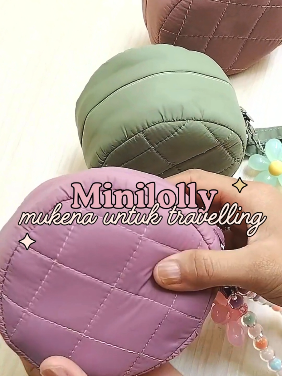 cari mukena untuk nemenin kamu travelling? pilih mukenalolly aja yuk, mukena super cute dengan bahan yang adem dan juga lembut, ringan dan praktis dibawa kemanapun #souvenir #souvenirmurah #wibgajian #WIBGAJIAN #hampersmurah #fyp #hampers #mukenatravel #mukenamurah #mukenahcantik 