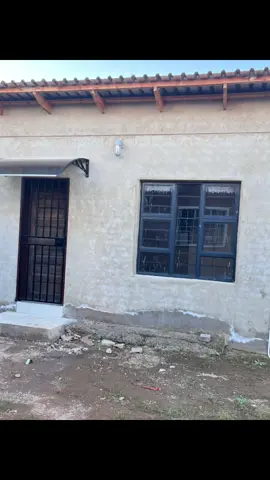 Studio Pad ready for occupation in Tlokweng,  Masetlheng. Just near Boitekanelo College.                    • Rental p/m is P2300 plus an equivalent amount for security • Fully fitted kitchen and bedroom                                          NB: NO SHARING.                     For more informative contact 74710294.          