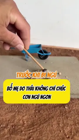 Trước khi chúc con ngủ ngon, hãy gieo vào con những hạt giống của trí tuệ và phẩm chất 🌟 👉 5 câu hỏi nhỏ mỗi tối sẽ giúp con lớn lên kiên cường, bao dung và thông minh hơn mỗi ngày. Khám phá ngay bộ sách 