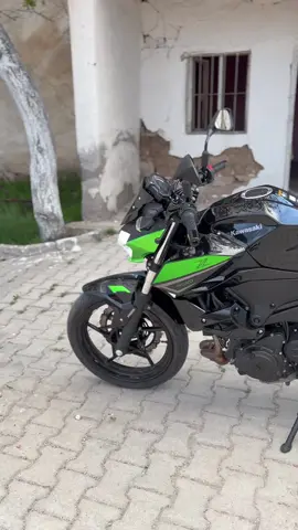bütün a2 sınıfına sesleniyorum 😁 #z400 #kawasaki 