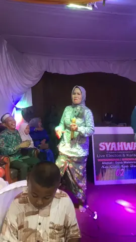 Wehh bunda kita gugurkan i Biduan nya🔥🤸‍♀️🤣😭🤣😭🤣😭 #fyp #foryou #menyala #wkwk #fffffffffffyyyyyyyyyyypppppppppppp #viral #bone #bugis 