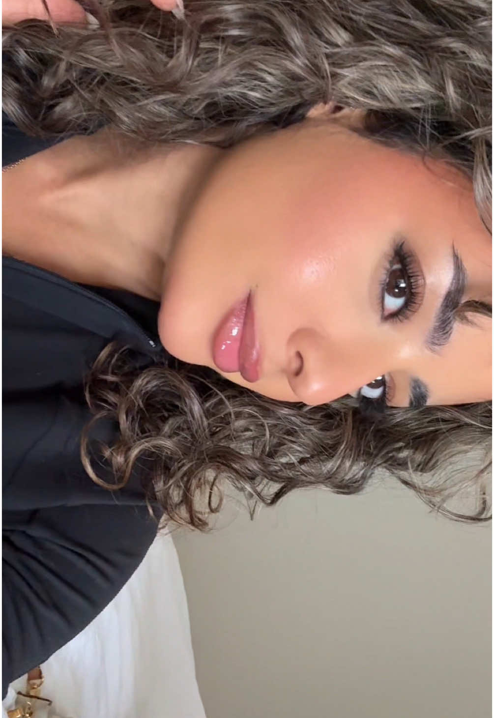 GRWM: trying new products @SephoraMiddleEast @Lancôme 410 teint idole concealer  @makeupbymario serum bronzer in medium deep @Huda Beauty watermelon pop blush