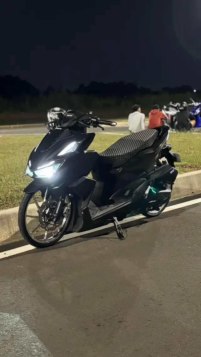 #vario160 #hellcat #solitude #vario160modifikasi  #penggunaring17 #ring17style #ring17indonesia 