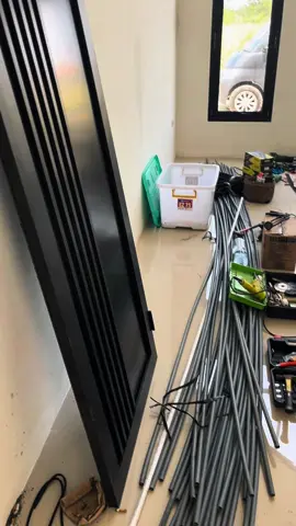 Jendela pintu minimalis#tukangalminikaca #pintualuminium #kusenaluminium #jendelaaluminium #pintuminimalismodern #masukberanda #alminibojonegoro 