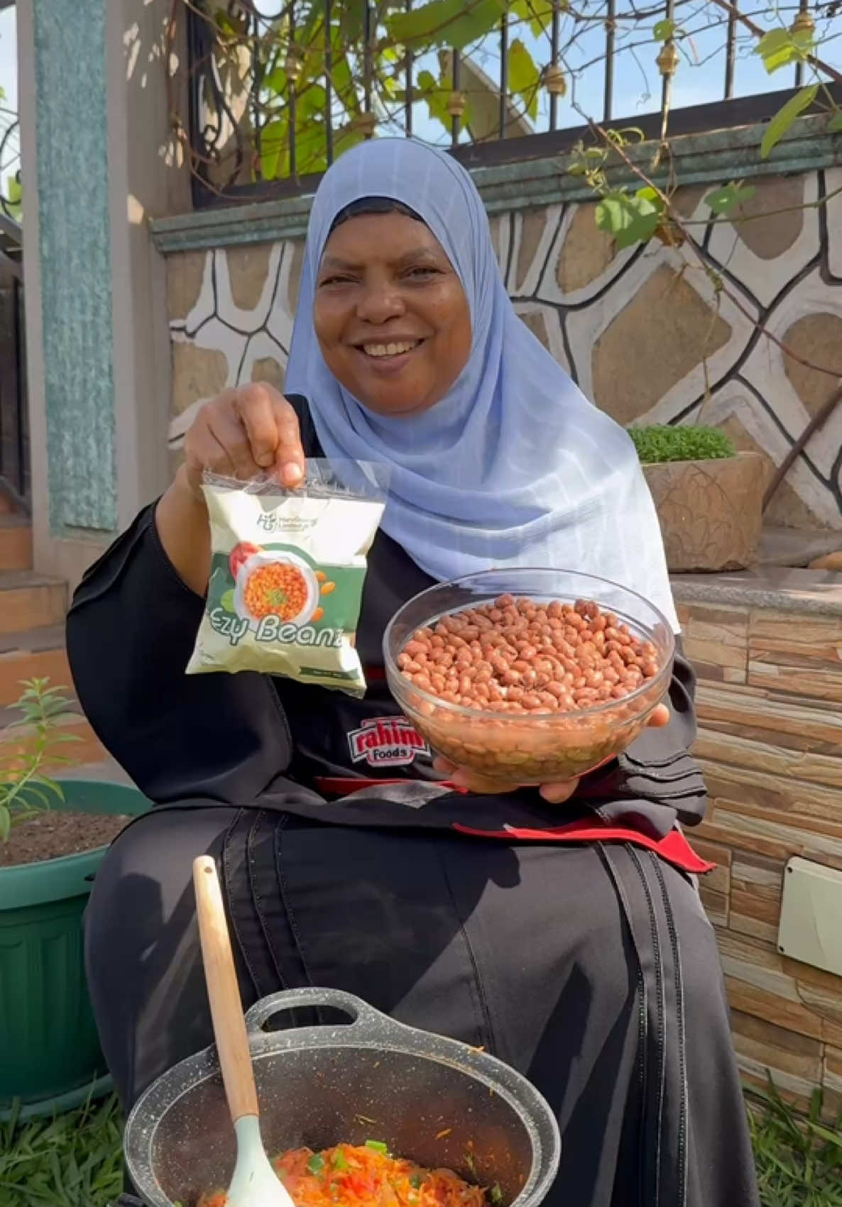 Have you heard or tasted ezy beans before?? Easy and quick way of making tasty beans😋😋 #RahimFoods #bestrestaurant #uganda🇺🇬 #ezybeans #foryoupage #AfricanFood #rahimfoodsrecipes #fyppp #EastAfrica 