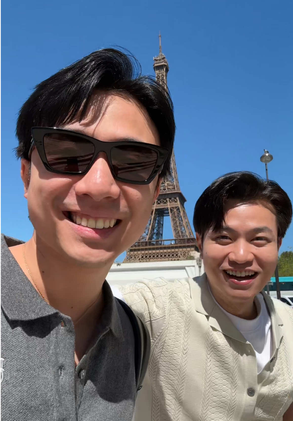 13 tiếng và chúng tôi đã có mặt tại Pháppppp @Nguyễn Tùng Dương #ninhduongstory #honeymoon 