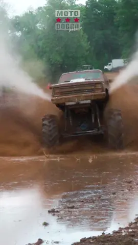Dirt Boss Mega Truck at Louisiana Mudfest #mud #mudding #mudtruck