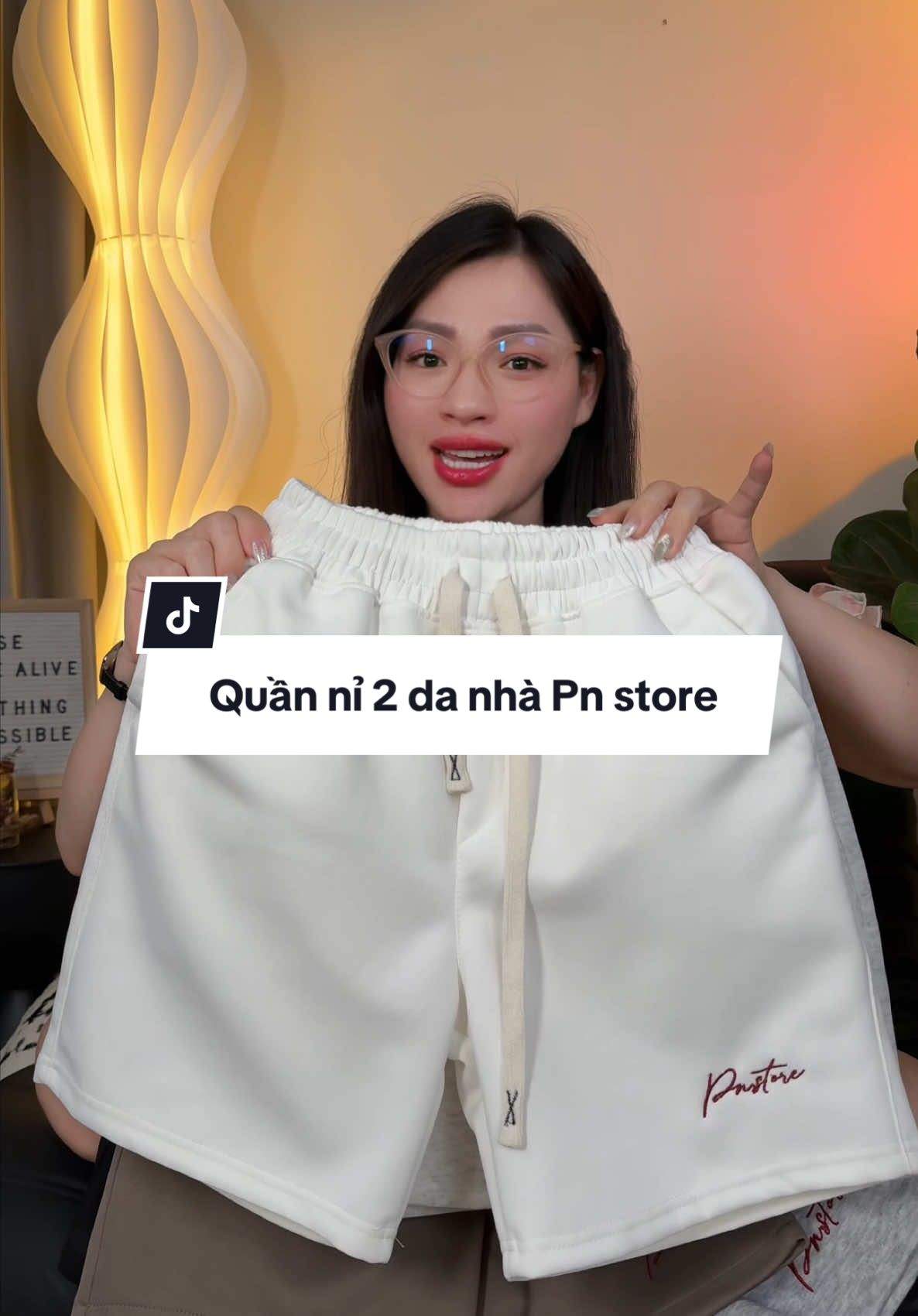 Mấy anh mặc quần nỉ mà sợ nóng thì đổi hết sáng em quần nỉ 2 da này của Pn store đi nha. Chất mịn mát lắm nha. Tính ra cái có 79k, size số đầu đủ mà còn nhiều màu nữa thì cứ chốt liền đi nè😃 #xuhuong #muataitiktok #quannam #quanshort #quanni #quanninam #quanshortnam #quanshortni #quanshortjean  #PNstore #julido 