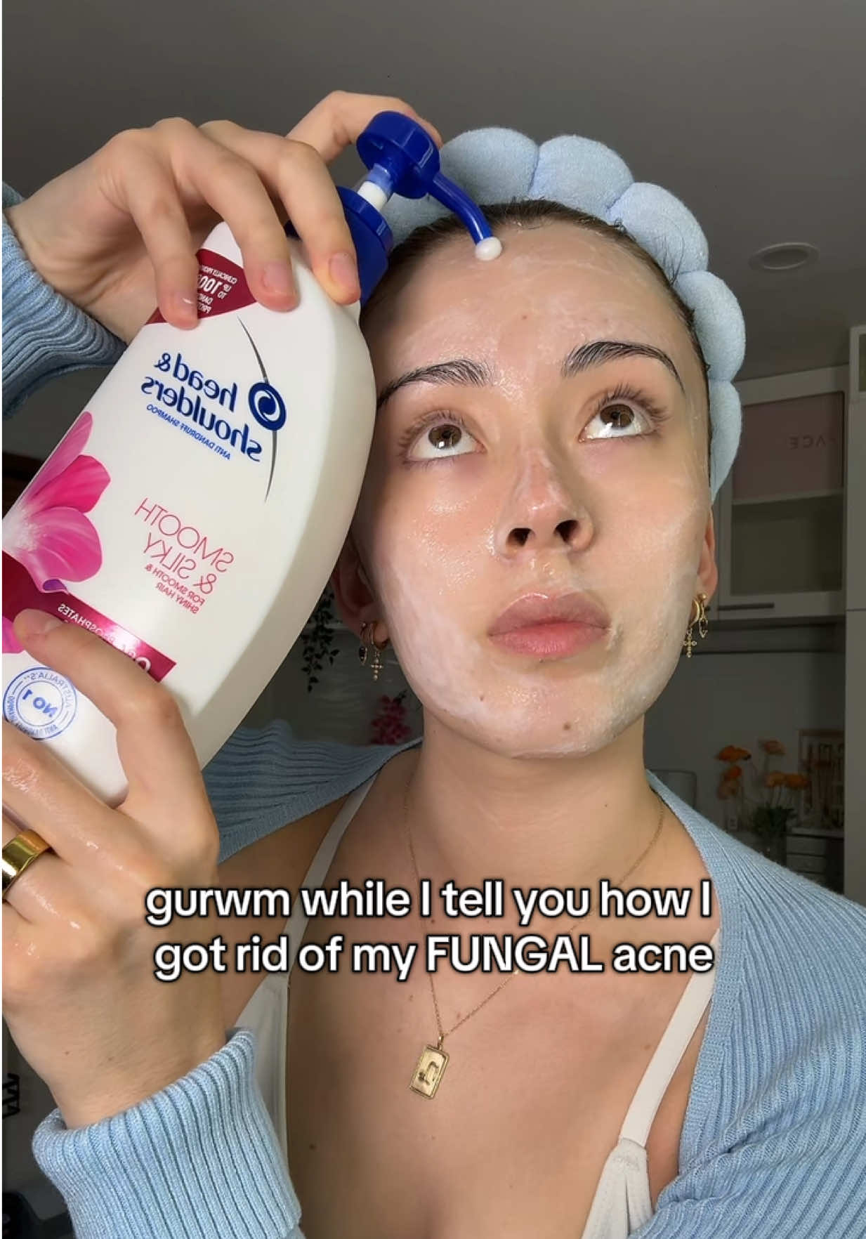 I’m NOT a derm, but this is how I got rid of my fungal acne! Also this whole skincare routine is fungal acne safe (minus the moisturiser) 