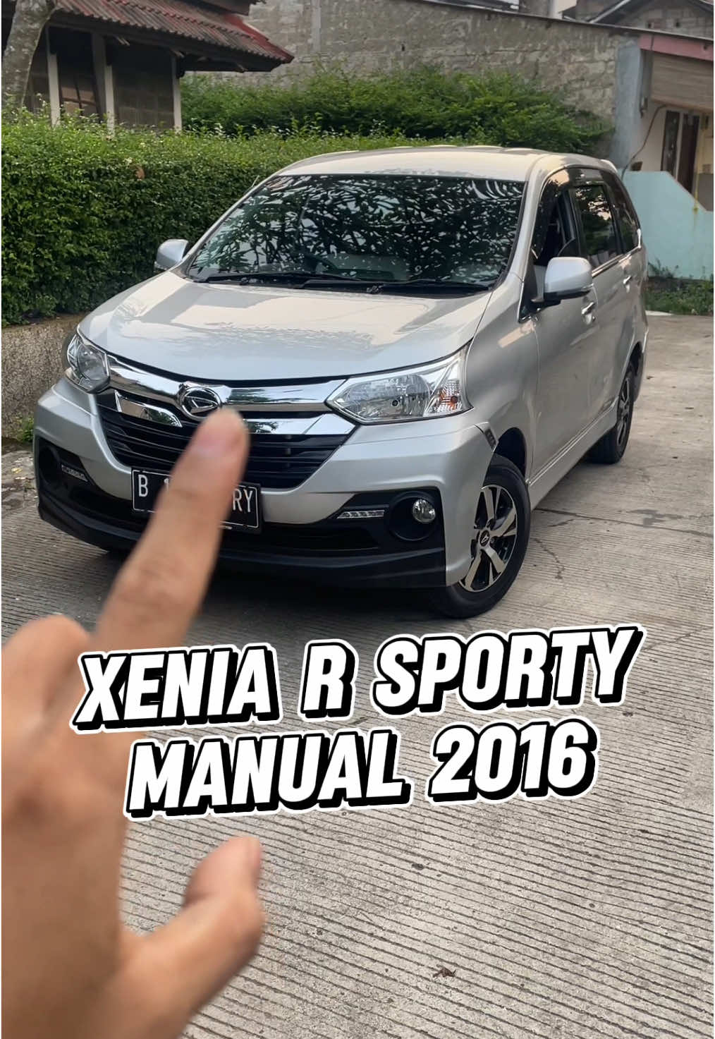 XENIA R SPORTY MANUAL 2016 Silver | Tangan Pertama | Siap Pakai SPESIFIKASI: • Tahun: 2016 • Transmisi: Manual  • Warna: Silver • Kilometer: 30.000rb-an • Pajak panjang  • Service record lengkap • Sertifikat manual book • Sertifikat otospector ⸻ KONDISI: • Tangan pertama • Bukan bekas tabrak/banjir • Mesin halus, kaki-kaki senyap • Interior rapi, AC dingin • Head unit android • Boleh bawa inspektor! 💰Harga : DM / Whatsapp. ⸻ ☎️0896-1993-1916. - #mobilbekas #mobilbekasmurah #jualmobilmurah #jualmobilsecond #mobilbekasberkualitas #mobilbekasjakarta #jualmobilbekas #jualmobil #jualmobiljakarta #jualbelimobil #jualbelimobilseken #daihatsuxenia 
