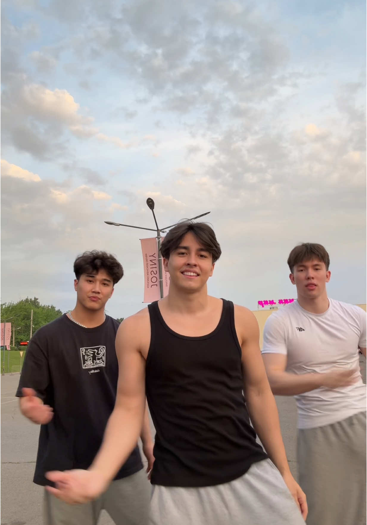 Ig: arystan2x 😂