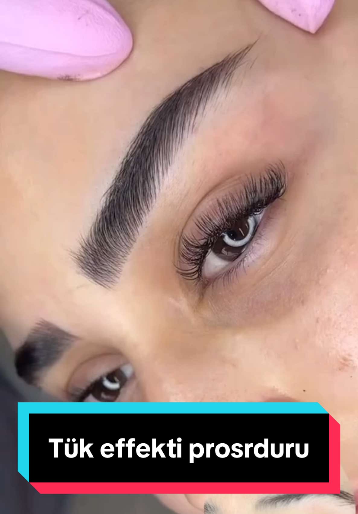 💎 Microblading – Tük Effekti Proseduru 💎 Qaşlarınızın təbii görünməsini istəyirsiniz? Microblading proseduru ilə daha dolğun, simmetrik və təbii qaşlara sahib olun! Bu texnika nazik tük effekti verərək qaşlarınızın formasını ideal hala gətirir. 🎁 Sərfəli fürsətlərdən yararlanmaq və gözəlliyinizi ön plana çıxarmaq üçün bizi ziyarət edin! 📍 Ünvan: Nizami metrosunun tam yanında #keşfet 