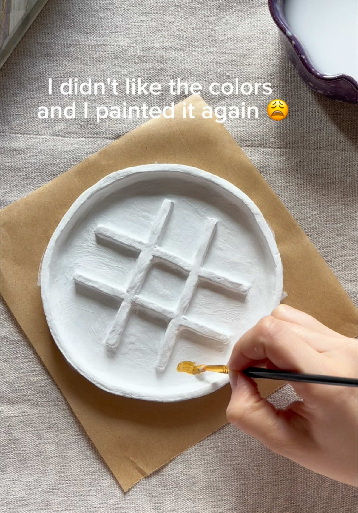 It's supposed to be a pancake, but it looks like a burnt pancake. #feil #paintings #airclay #clay #art #tictactoe #CapCut 
