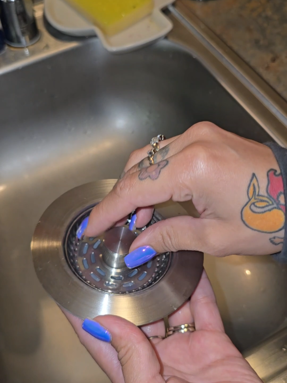 #kitchenproducts #sinkdrainstopper #kitchensinkstrainer #KitchenHacks #kitchenfinds #jomst  #kitchensink #coladero 
