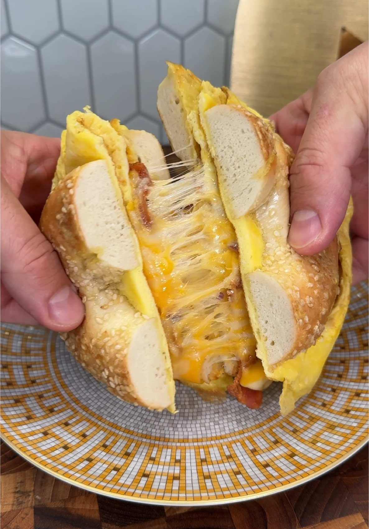 Bagel breakfast sandwich 🥯 #satisfying #tiktokfood #Recipe 