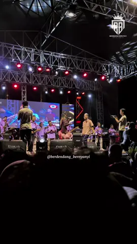 Babeh yg pernah viral ... Ketemu lagi kite beh 😄 sekarang udah kaga galau lagi yaa... 😅😅 Sehat
