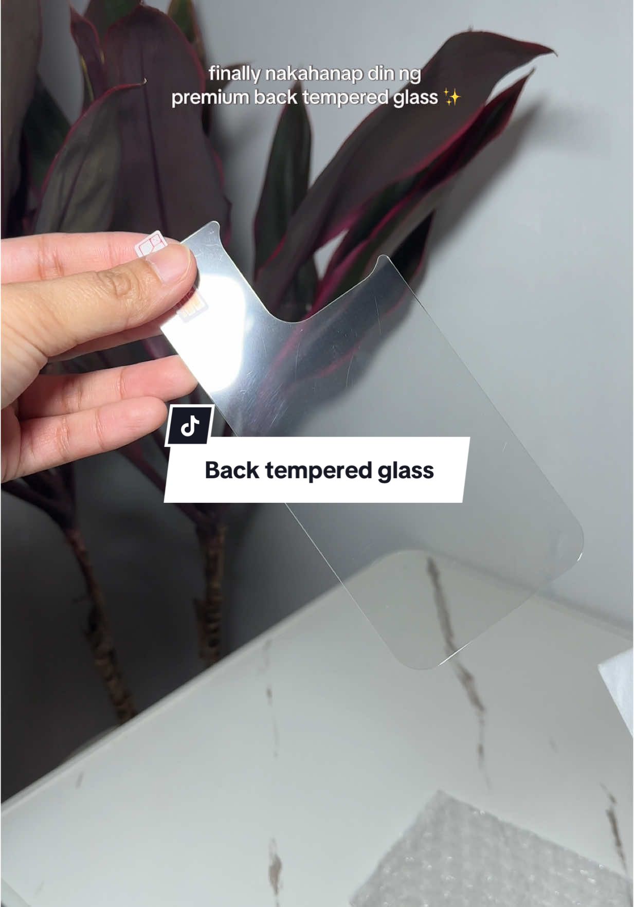 Ang mahal magpaayos pag nabasag yung back ng phone, buti na lang may back tempered glass na 🤩#trending #fyp #viral #backtemperedglass #premiumtemperedglass #temperedglass 