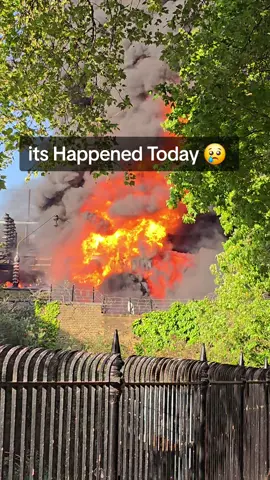 fir happened today so sad 😞 #travelvloguk #coastaladventure #tourlifeuk #tiktoktravel #london #UK 
