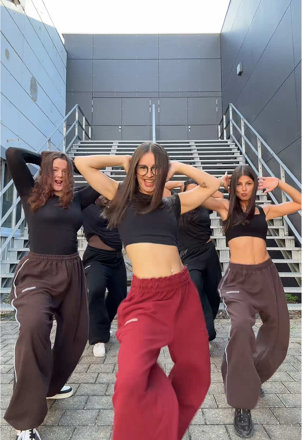 Our new gasolina dc 🤭 Tag us when you recreate 🫶🏼 dancer: @Lilli.RA @Binta.RA @Marie.RA @Sinem.RA @Seren.RA  #dc #dance #dancechallenge #dancetrend #tiktokdance #dancetok #newdance 