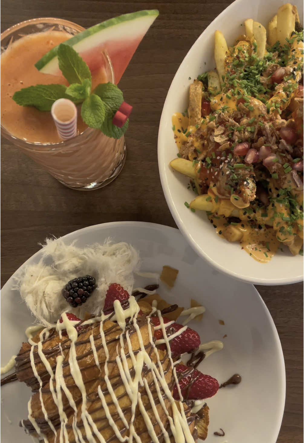 Birthday Brunch at 📍Cloud 7, Edgware.  Full Order: - Chicken Loaded Fries (£6.50) - Chocolate Crossaint (£6.50) - Tropical Mojito (£4.99)  #CapCut #fyp #cloud7 #edware #birthdaygirl #brunch #brunchtok #food #Foodie #foodietok #london #birthday #breakfast #hiddengems #londoneats 