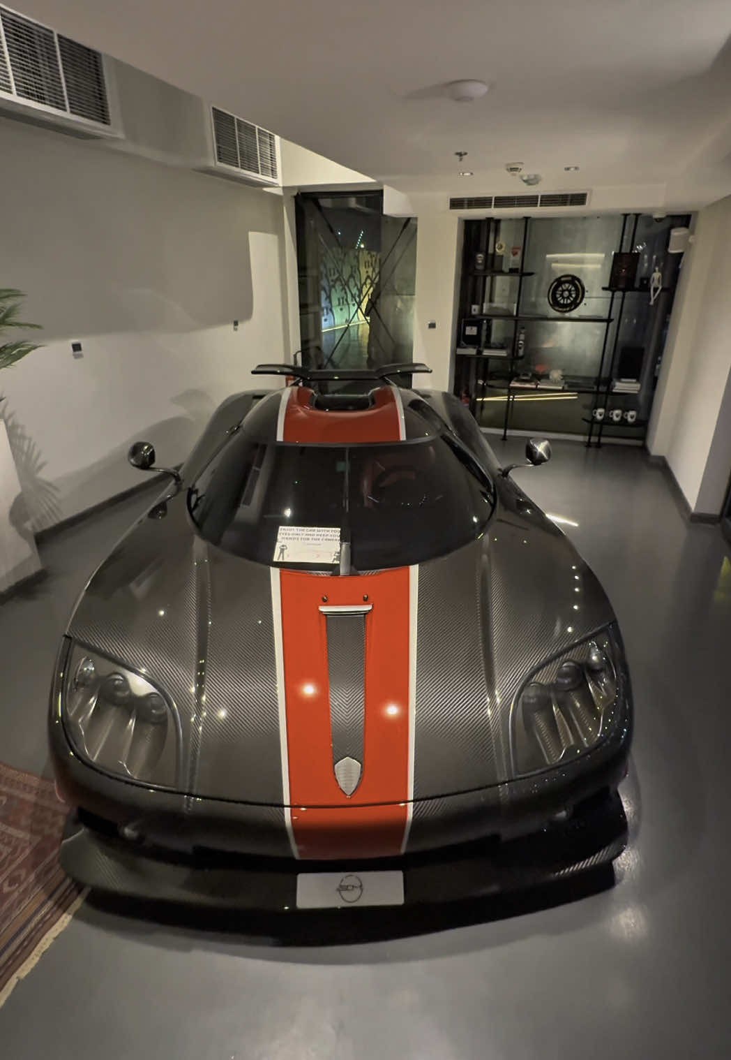 😳1 of 4#koenigsegg #ccxr #v8 #carsoftiktok #carspotting #carsofdubai #viral #fyp 