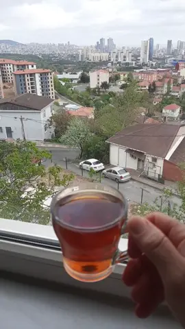 yıkılmadik istanbul ayaktayız çok şükür
