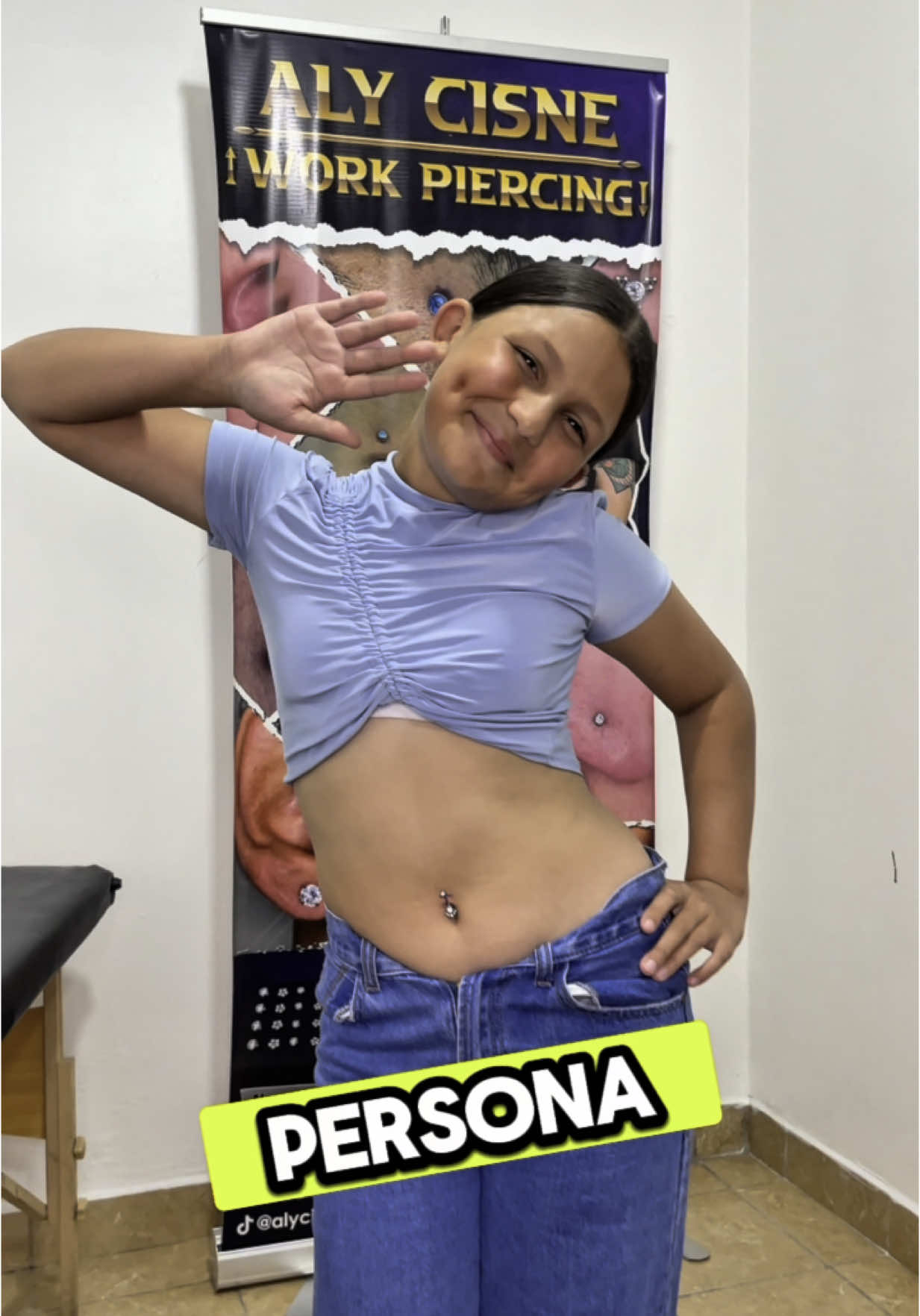 PIERCING OMBLIGO  #alycisne #buenomigentecr #paratí #piercing #perforacion   