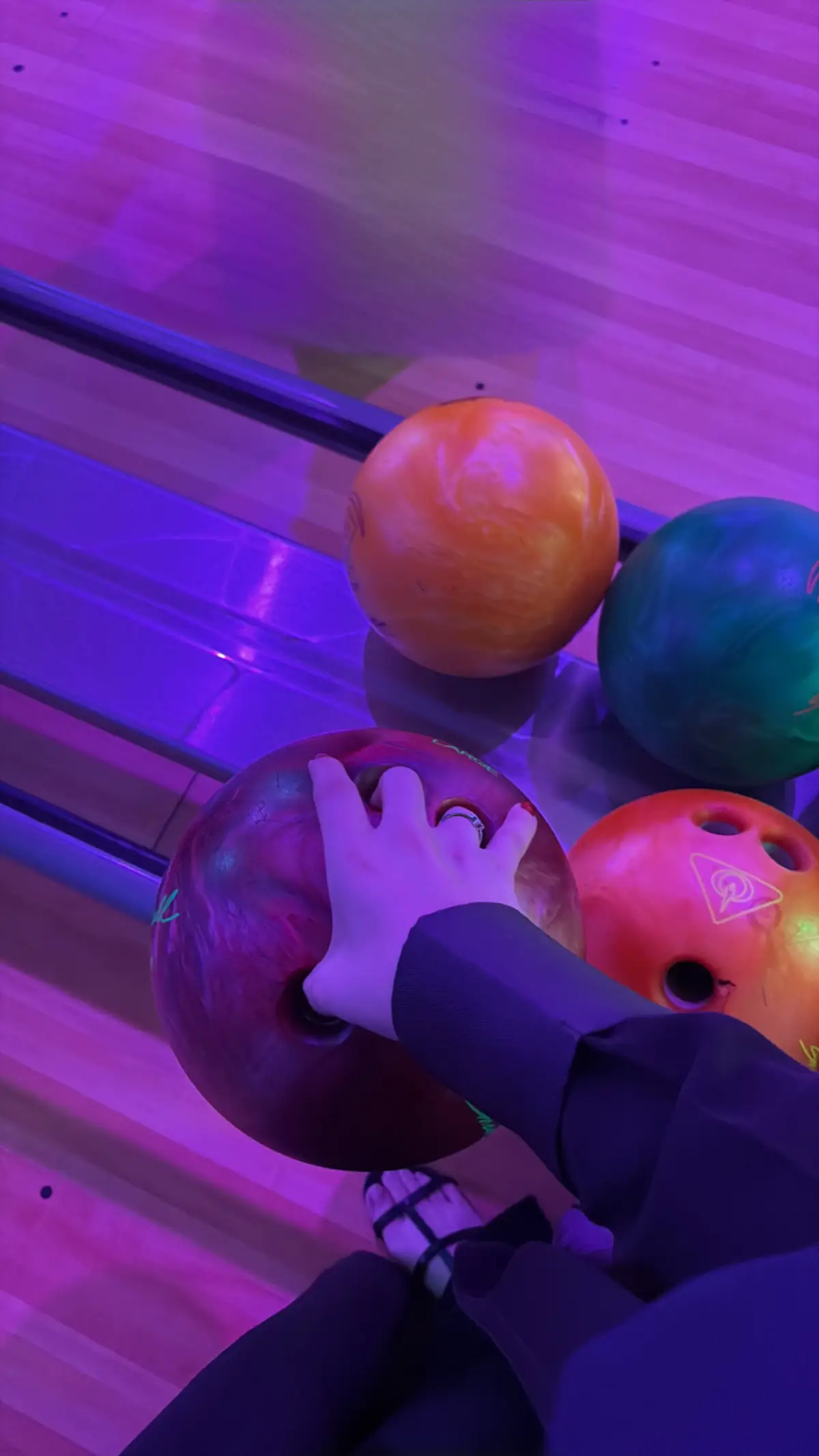 #theround #بولينج_جدة #bowling #جدة #بولينج#اكسبلورexplore #friends  #explore #fyp°viral #foryou #jedda ماوي#AAALASPARATUCURRO 