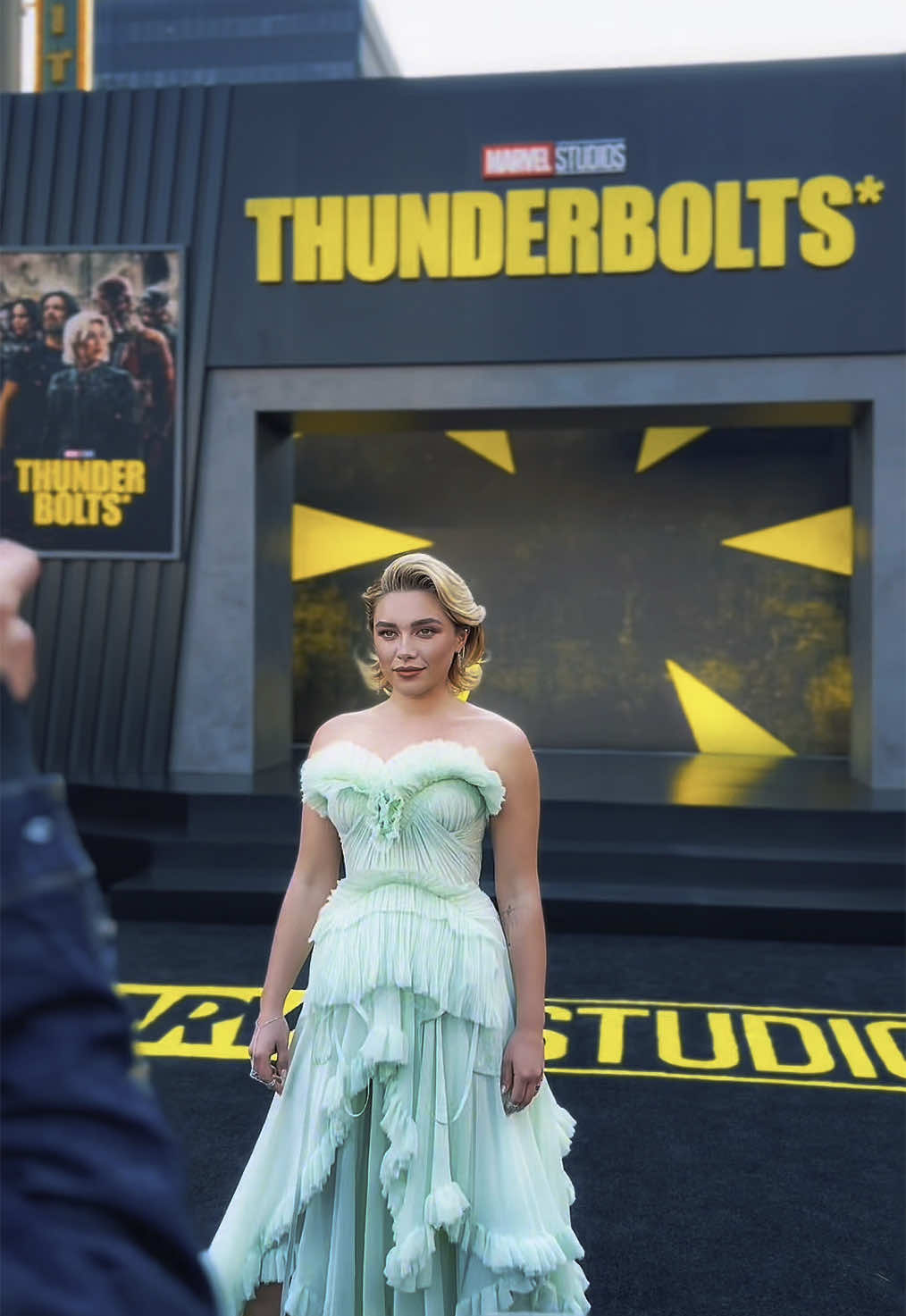 Florence Pugh is Queen  #thunderbolts #florencepugh #marvel #moviepremiere #fyp #celebrity 