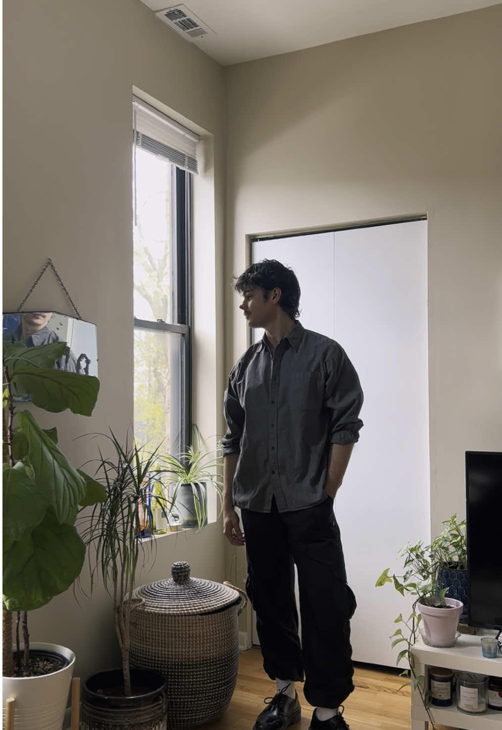 Styling @lululemon Dance Studio Cargo . . . . . .  #grwm #mensfashion #lululemon #fyp #outfit 