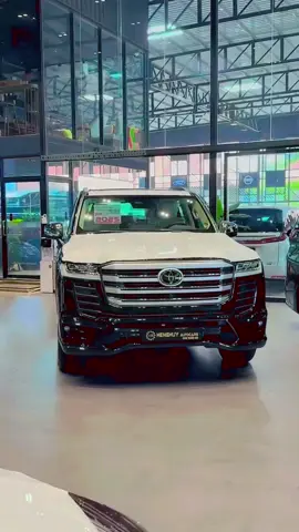 #creatorsearchinsights  New Toyota Land Cruiser  VX-R 409 TT Colours Black  Model 2025🥵🥵🥵