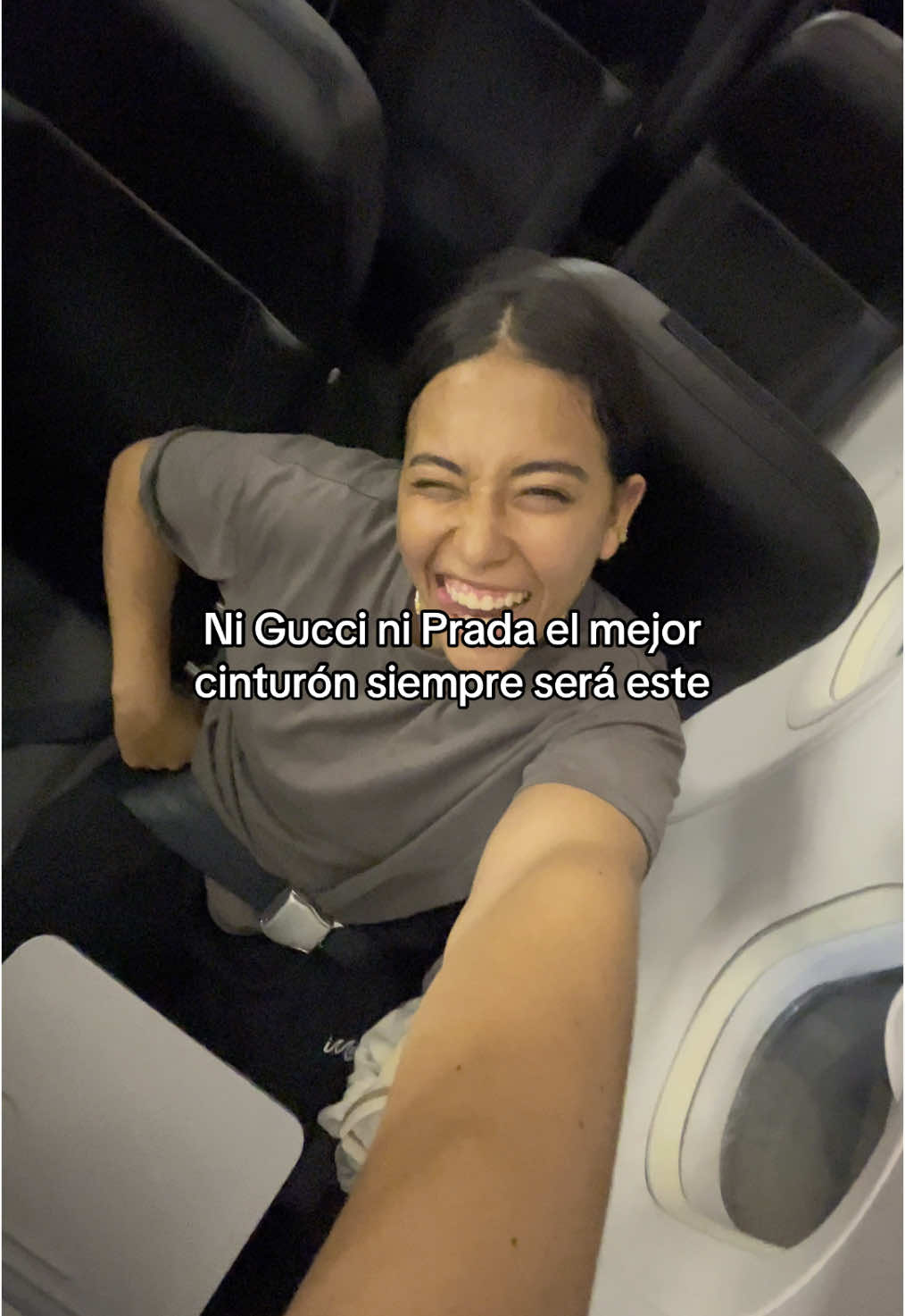 Ni Gucci ni Prada #avion #cinturon #viaje #volar #viajar 