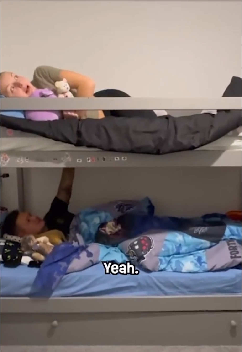 Shotgun top bunk! 🤪 #familygames #kidsgames #cardgame #kidsvsparents #dad #kids #hilarious #comedy @Dan Spragg 