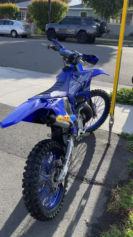 La debilidad de todo hombre 😮‍💨😍💙#yamaha #yz125 