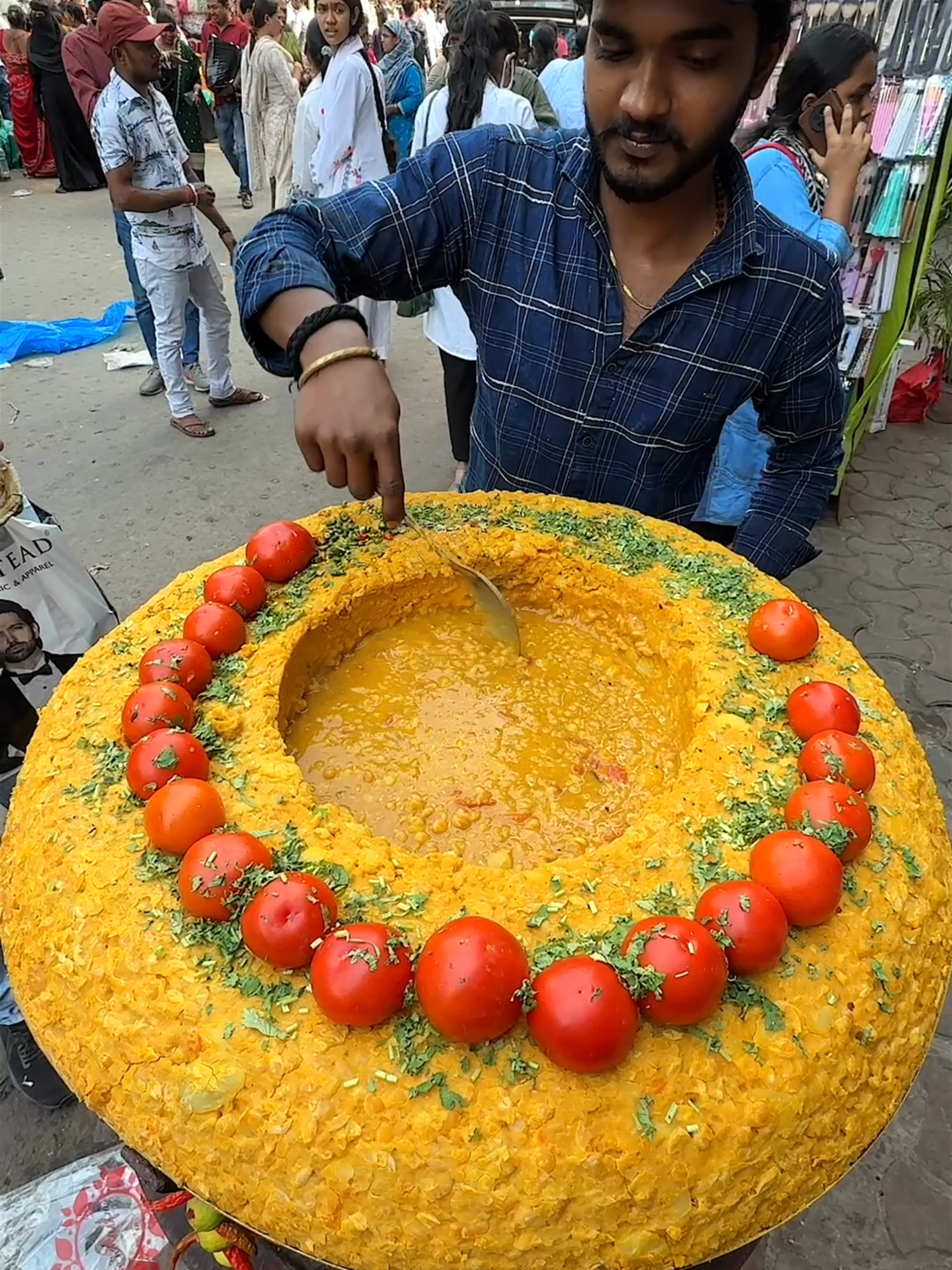 The Most Addictive $0.30 Curry in India! 📍 Kolkata in India #curry #indianstreetfood