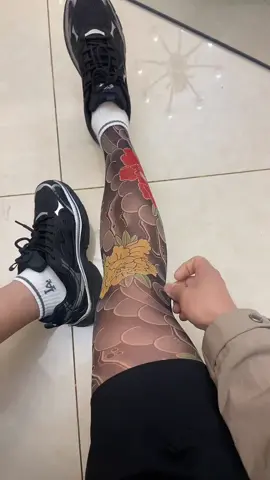 #絲襪 哈哈哈，男生也可以穿絲襪