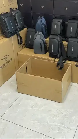 الحقيبة الأكثر مبيعا في العالم وبأفضل سعر ✅  مضادة للسرقة ✅ جيوب سرية لحفظ الأغراض الثمينة ✅ تصميم أنيق ومريح للظهر ✅ مقاومة للماء وخفيفة الوزن التوصيل 58 ولاية