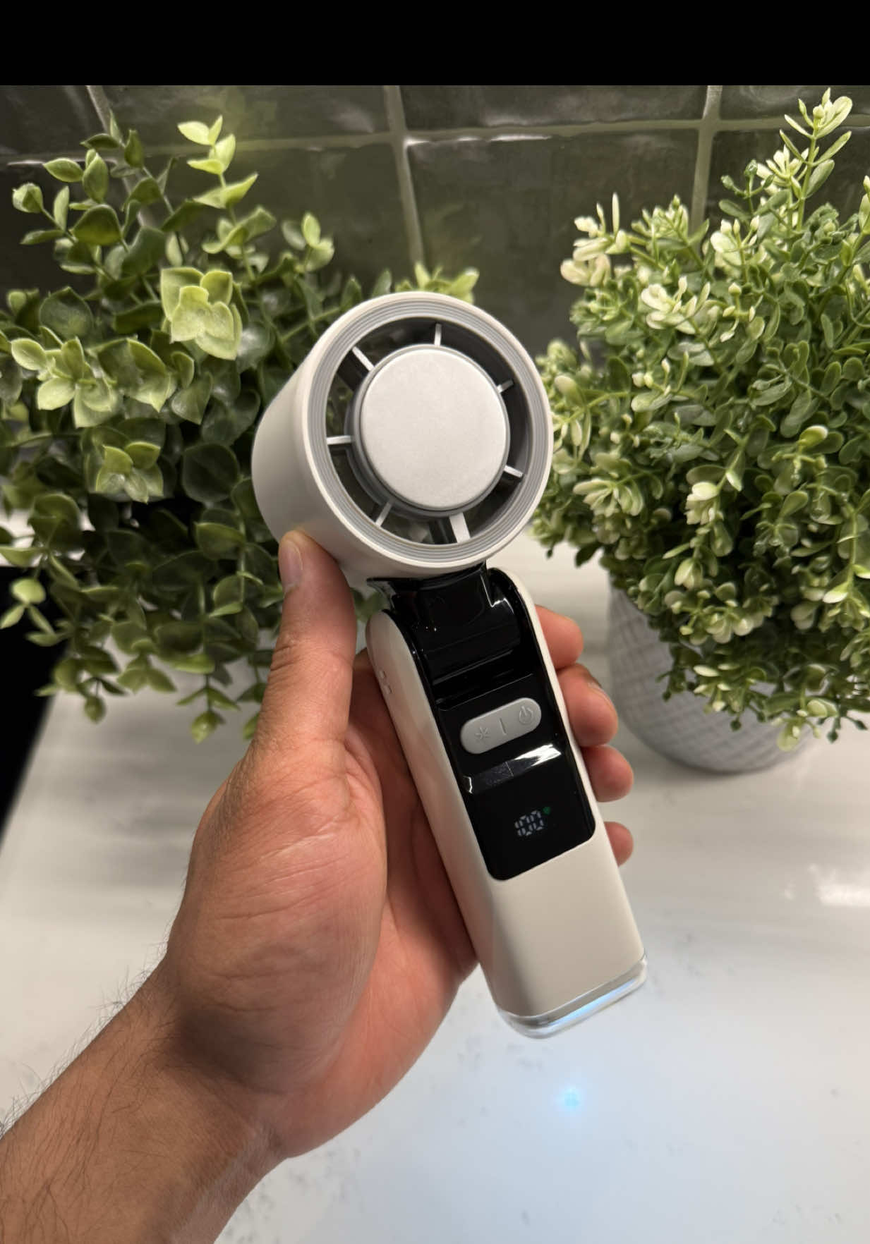 This Turbo Fan is the perfect way to keep you cool this summer! ☀️ #handheldfan #portablefan #tiktokmademebuyit #spotlight 