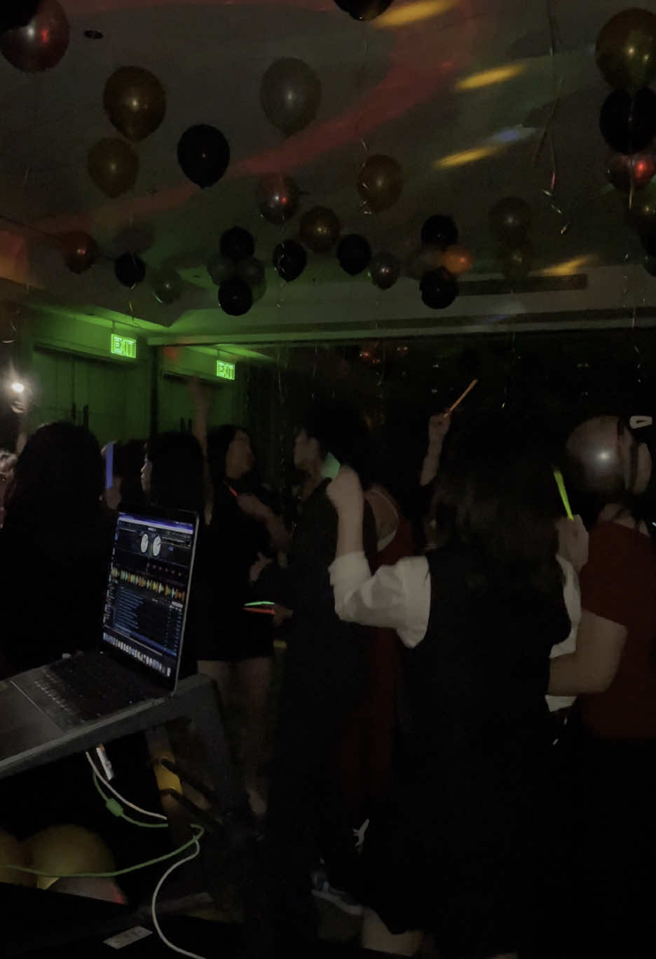 Siapa yang suka nyanyi bareng? Kapan mau sewa DJ ???? Get the party yuukk…🤘🏻🤘🏻🤘🏻🤘🏻 #dj  #sewadj  #acaraulangtahun  #afterparty  #birthdayparty  #sweetseventeenparty  #seventeenparty  #seventeenparty  #dj_anggyfrandy  #weddingdj  #birthdaygirl  #eventorganizer  #event  #eventjakarta  #meriah  #nyanyibarengyuk  #karaoke  #fyyyp  #joget  #fyyyyyyyyyppppppppp  #dance  #fyp 
