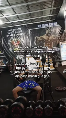 untuk kesekian kalinya hampir ketindihan 😅, main sendiri ya gini kalo masih maksa. #fyp #fypage #davidlaidmotivation #davidlaid #gymmotivation #gym #pwoterlarang #egolifting #pwoterlarang 