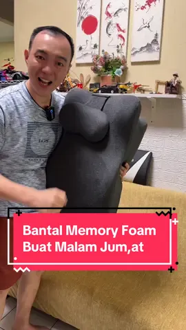 Bantal Multifungsi Memory Foam – Nyaman di Semua Posisi! Kenalin, bantal serbaguna dengan desain ergonomis untuk semua kebutuhan harianmu! Mau rebahan, baca buku, main game, atau duduk santai? Semua bisa dengan satu bantal aja! Fitur Unggulan: 	•	Memory Foam Core – empuk, menyerap tekanan, dan mengikuti bentuk tubuh 	•	Bernapas & Anti Gerah – nyaman dipakai lama 	•	Bisa jadi bantal leher, sandaran punggung, bantal tidur, bahkan alas plank! 	•	Cocok untuk: • Tidur telentang & tengkurap • Bantal kaki & punggung • Main game, baca buku, kerja di meja 	•	Desain Ergonomis – bantu peredaran darah & kurangi pegal 	•	Cover bisa dilepas & dicuci – bersih dan praktis 	•	Kuat & fleksibel – bisa dilipat dan dibentuk sesuai kebutuhan Satu bantal, sejuta fungsi! Cocok buat semua usia dan aktivitas. #bantalmultifungsi #memoryfoam #bantalergonomis #bantalleher #bantalpunggung #cuantanpabatas #smartlive 