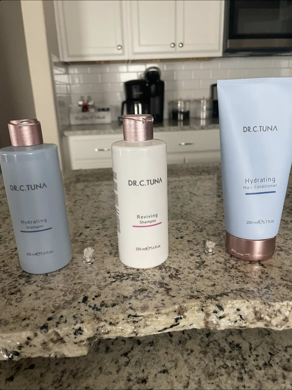 Sometimes you gotta keep it simple, and today was one of those days. I washed my hair using my go-to Farmasi Reviving Shampoo, followed by the Hydrating Shampoo and Hydrating Conditioner because great hair always starts at the wash! No brush, no fancy styling just flipped my head, added my curl products, diffused, and let the curls do their thing. Lazy day? Maybe. Blessed with volume, bounce, and definition? Absolutely. Grateful for products that let me embrace my natural curls and still feel confident, even on my busiest days. Being part of the Farmasi community makes it even better! Reminder: When you treat your hair with love, it always shows up for you. #creatorsearchinsights #contentcreator #farmasibeautyinfluencer #curlyhairroutine #healthyhair #curlyhairlove 