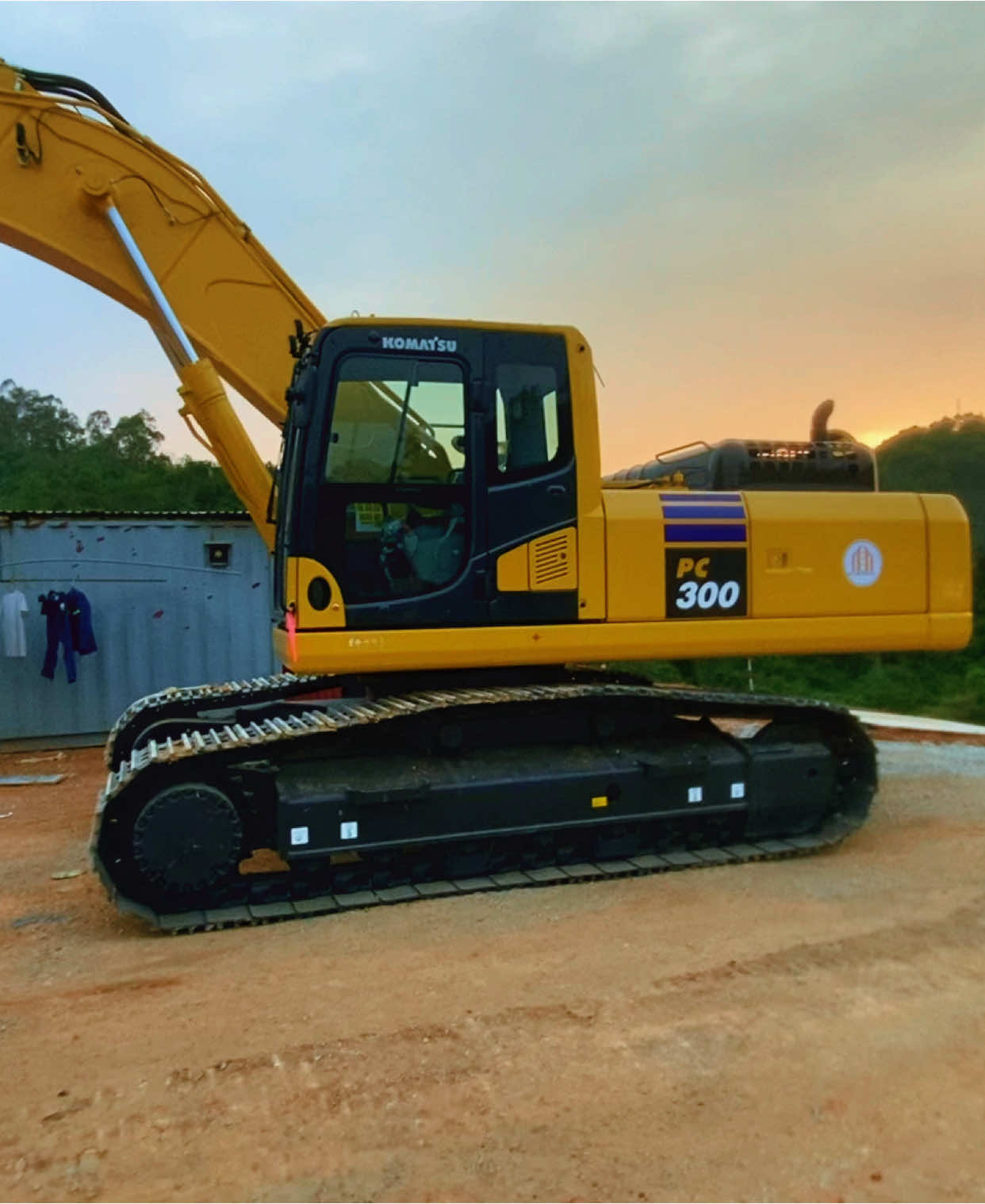 Mướt mườn mượt như Ngọc Trinh chưa các tổng tài 😂#caotoclangsoncaobang #komatsu300 #komatsu #komatsupc300 #mayxuc 